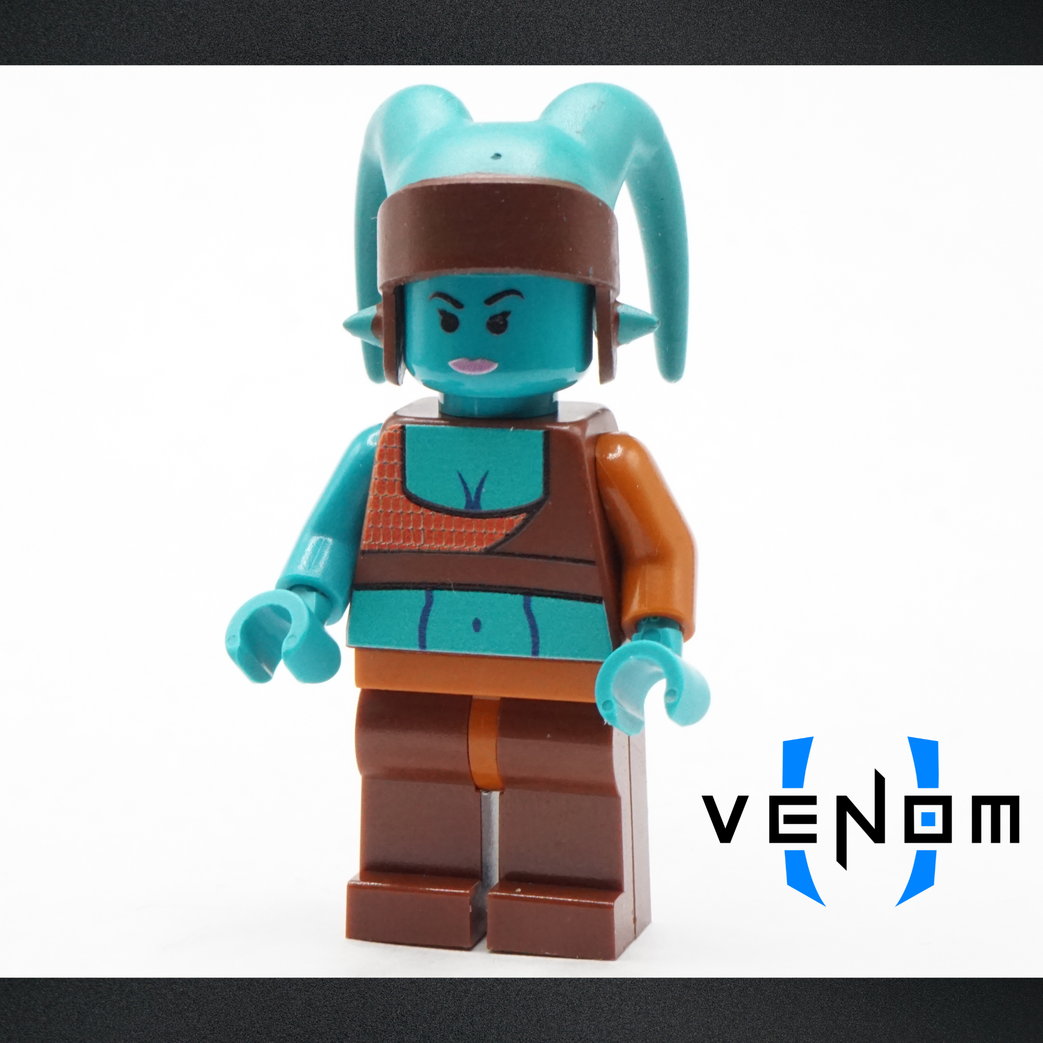Classic Aayla UV Printed Figure