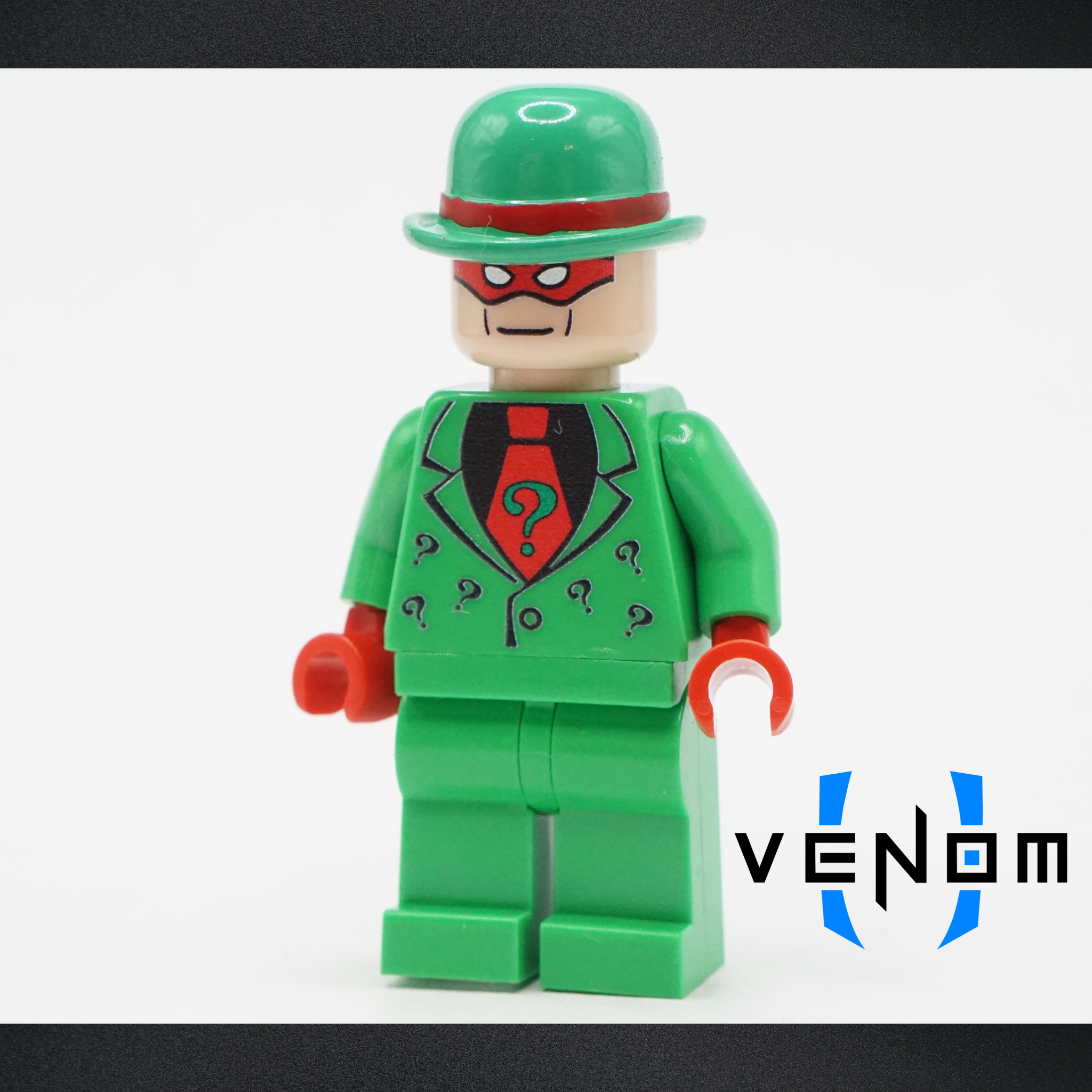 (Bright Green) Red Questionable Villain UV Printed Figure