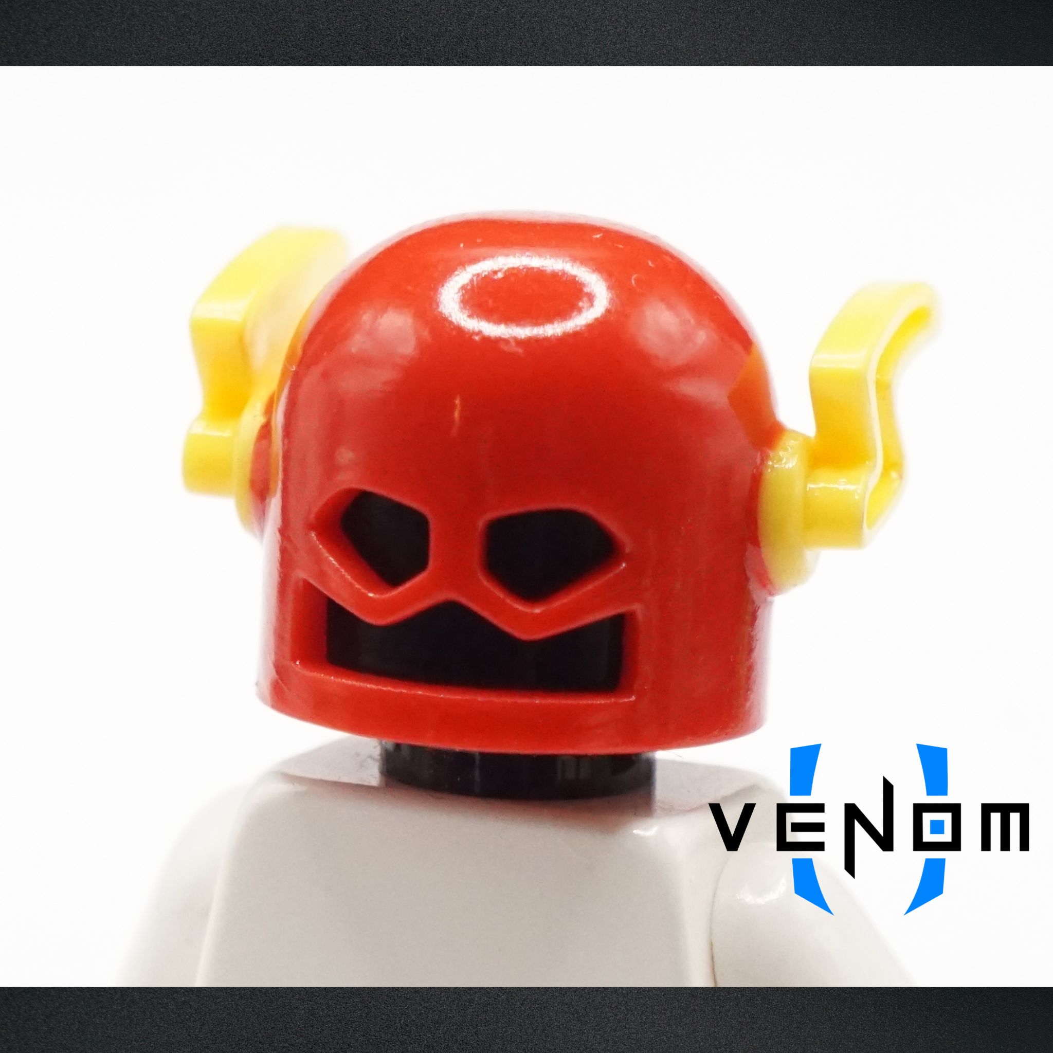 Red Speedster Injection-Like Cowl