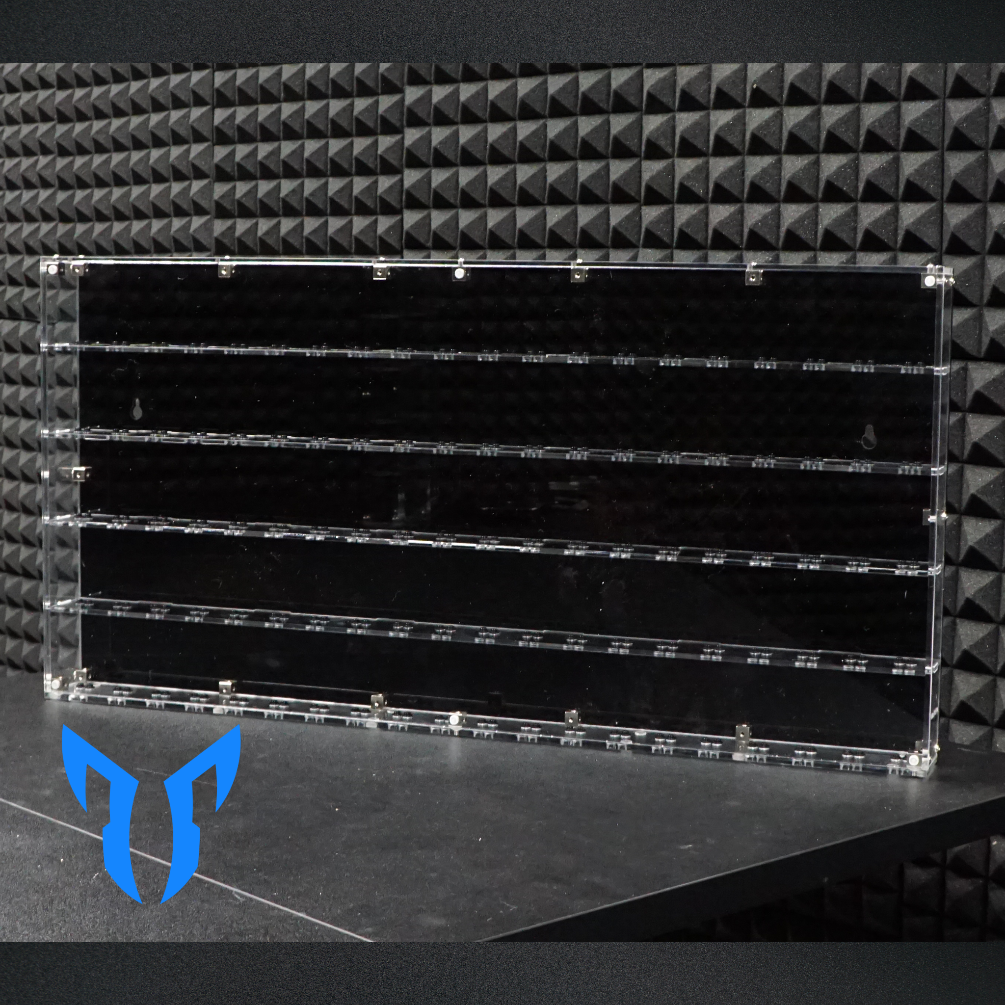 100 Figure Vertical / Wall Mount Display Case