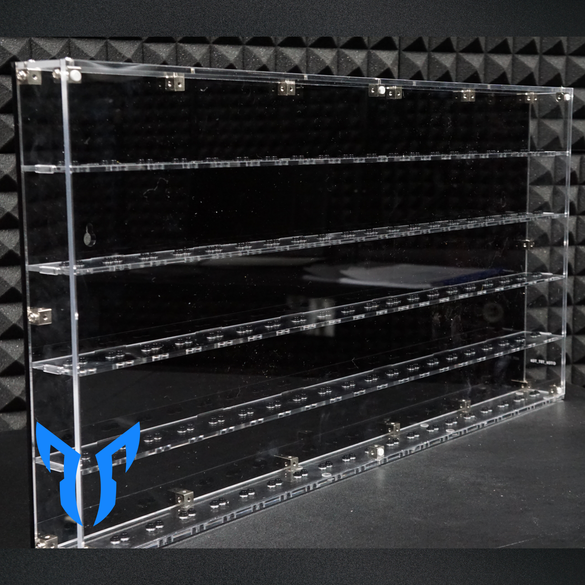 100 Figure Vertical / Wall Mount Display Case