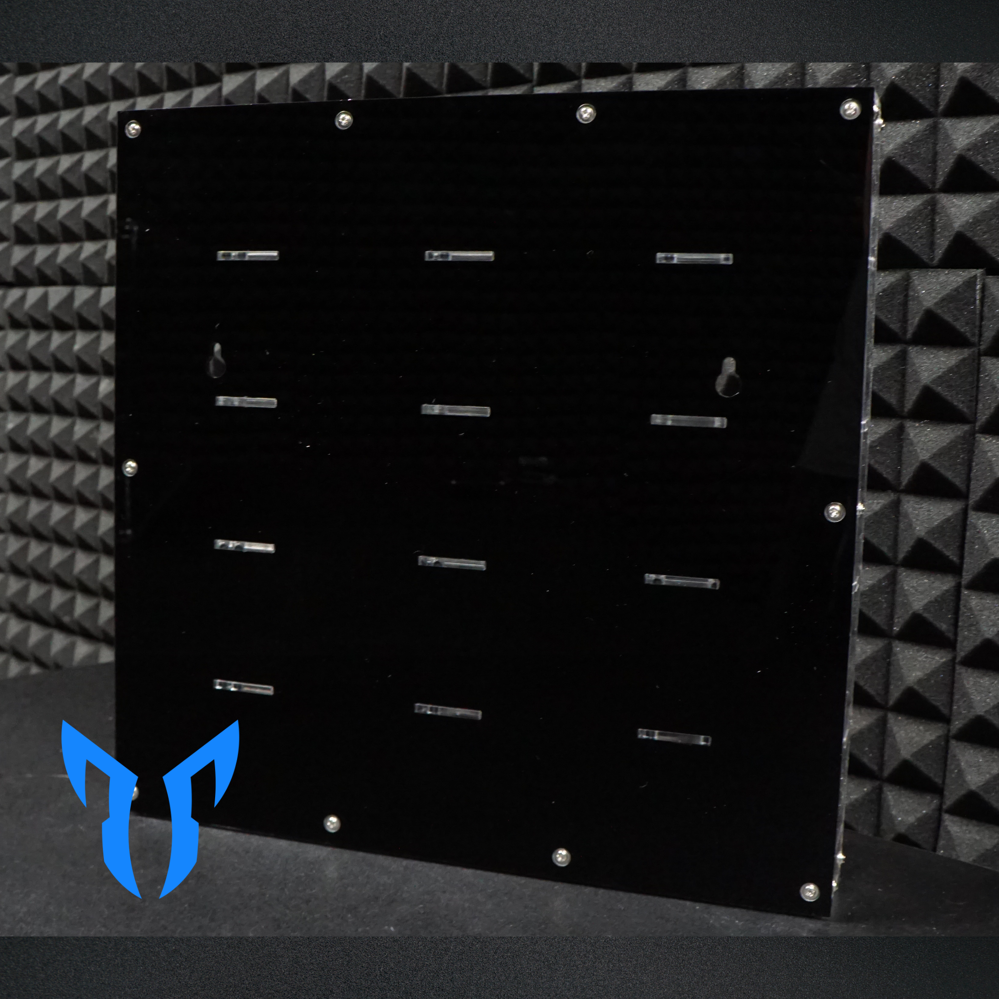 50 Figure Vertical / Wall Mount Display Case