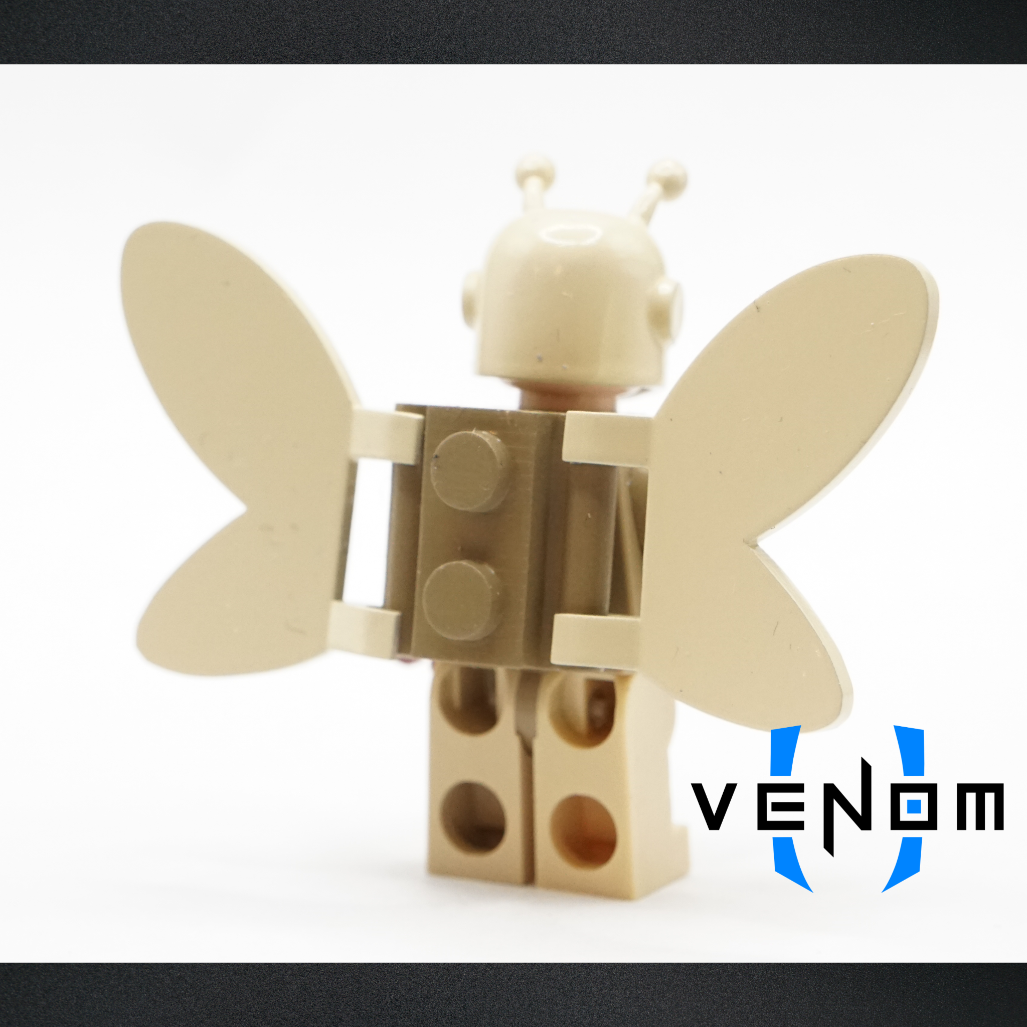 /12 Emperor Gum Moth Exclusive Edition UV Printed Figure