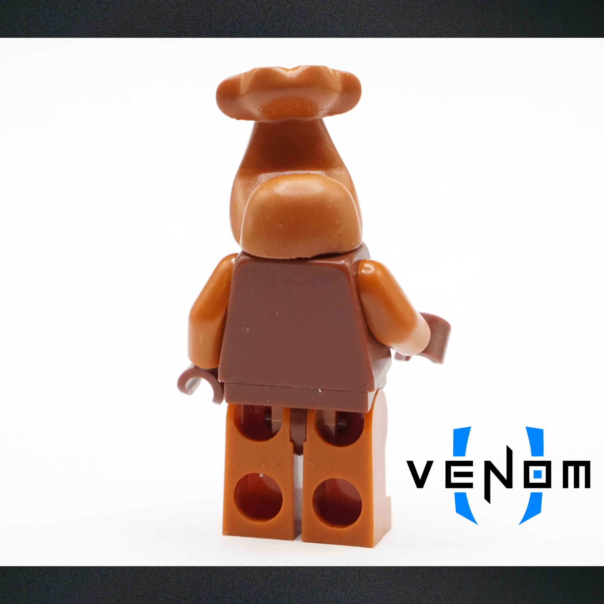V2 Cantina Ithorian UV Printed Figure